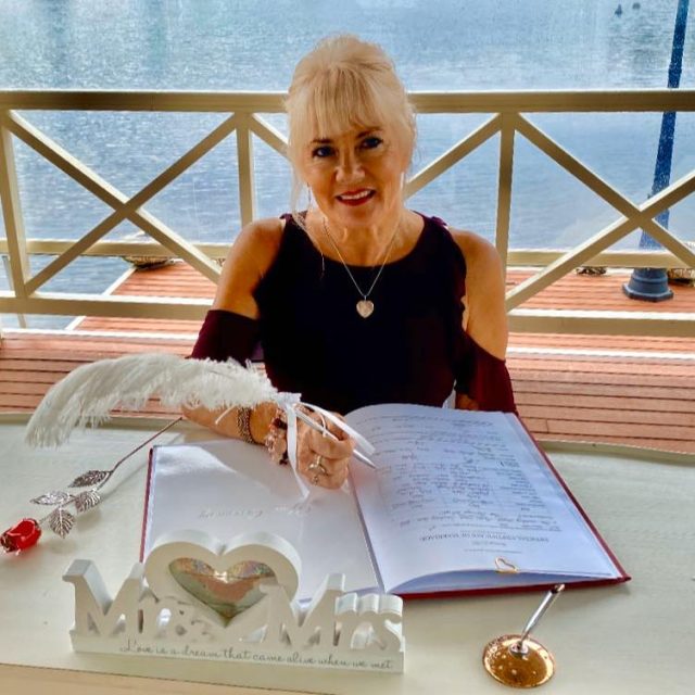 Rose Quartz Ceremonies – Suzi Gosney